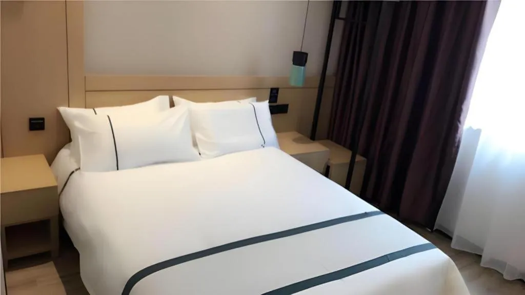 Bed in City Comfort Inn Zhoukou City Chuanhui District Huanghe Road