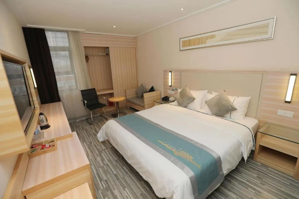 Bed in City Comfort Inn Changsha Jingwanzi Desiqin Plaza
