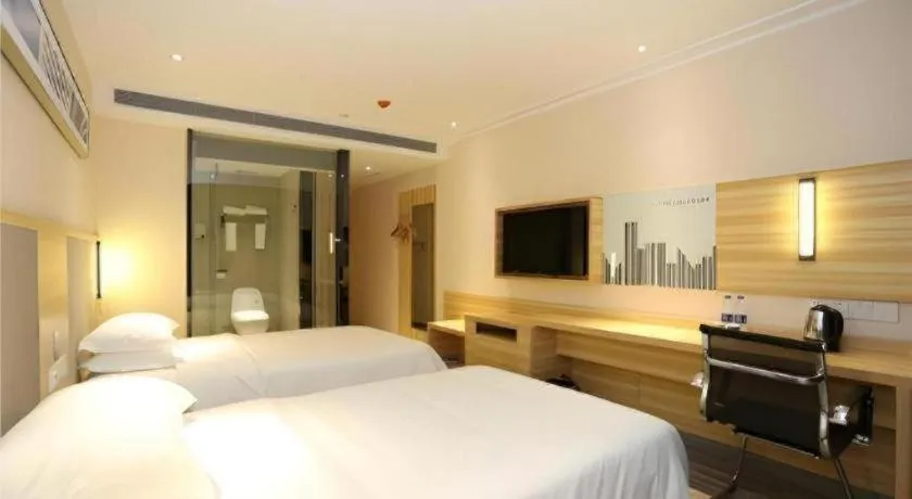 Bed in City Comfort Inn Changsha Jingwanzi Desiqin Plaza