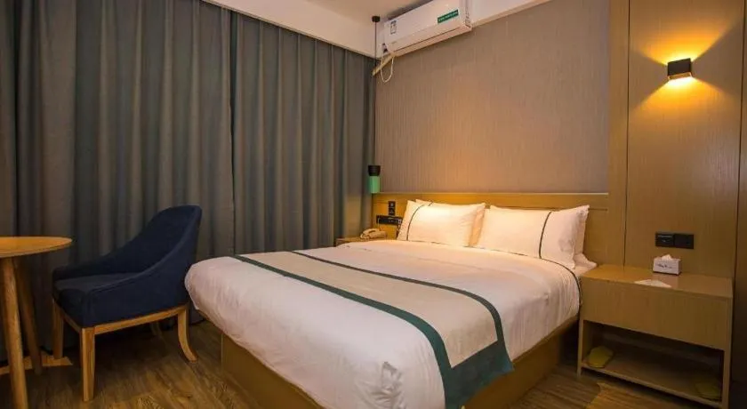 Bed in City Comfort Inn Wuhan Daxueyuan Road Qingfeng Villa