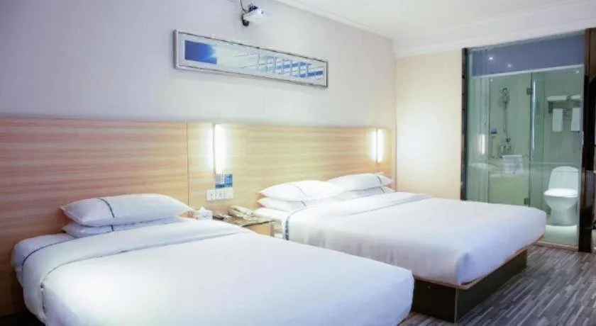 Bed in City Comfort Inn Tianmen East Lake Wanda Plaza