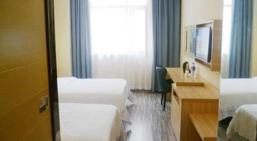 Bed in City Comfort Inn Tianmen East Lake Wanda Plaza