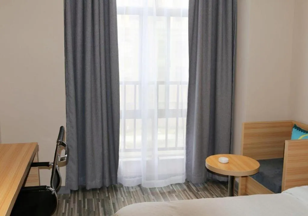 Bed in City Comfort Inn Tianmen East Lake Wanda Plaza