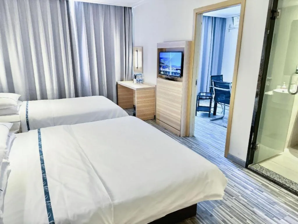 Bed in City Comfort Inn Tianmen East Lake Wanda Plaza