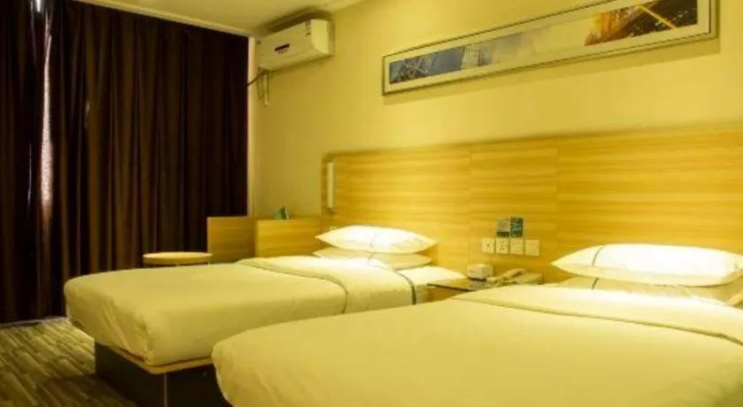 Bed in City Comfort Inn Tianmen East Lake Wanda Plaza