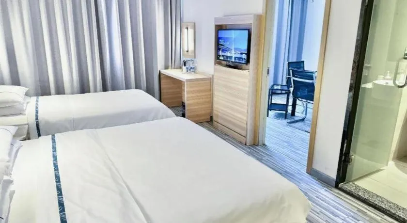 Bed in City Comfort Inn Tianmen East Lake Wanda Plaza