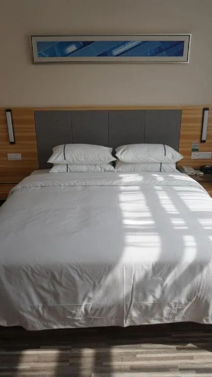 Bed in City Comfort Inn Hu'nan University Of Chinese Medicine