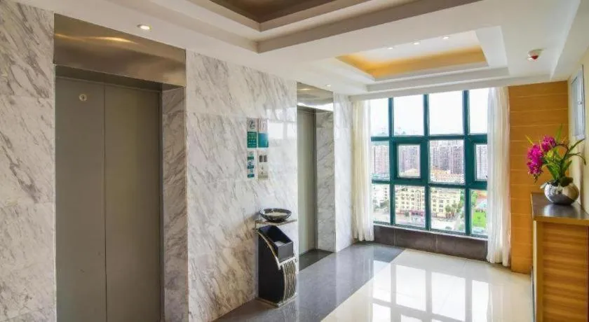 City Comfort Inn Nanning Police Academy Xianhu Food Street