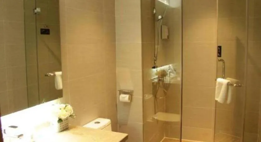 City Comfort Inn Huanggang Wuxue Bus Center