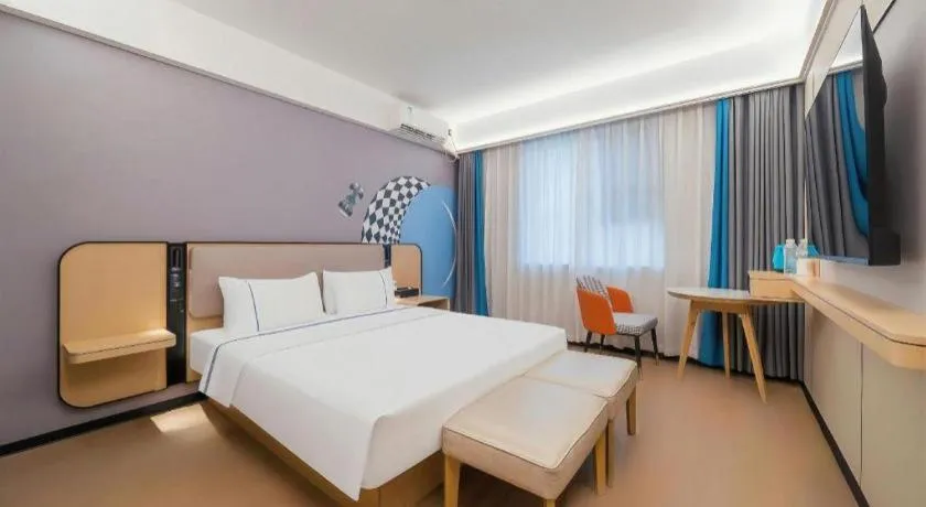 Bed in City Comfort Inn Huanggang Wuxue Bus Center