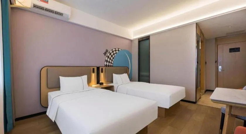 Bed in City Comfort Inn Huanggang Wuxue Bus Center