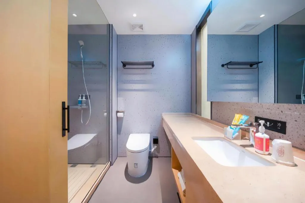 City Comfort Inn Huanggang Wuxue Bus Center