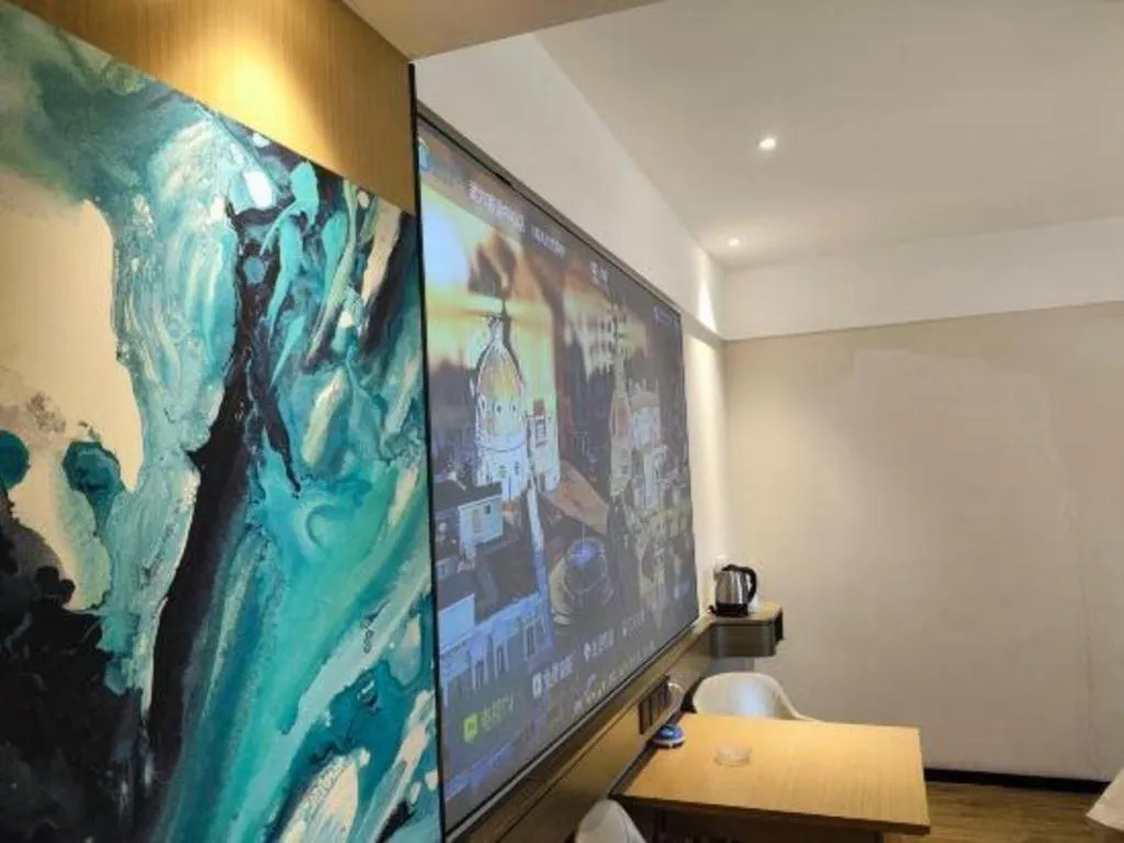 City Comfort Inn Huanggang Wuxue Bus Center