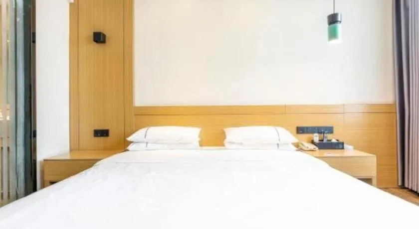 Bed in City Comfort Inn Xiaogan Dawu Bishui Huating