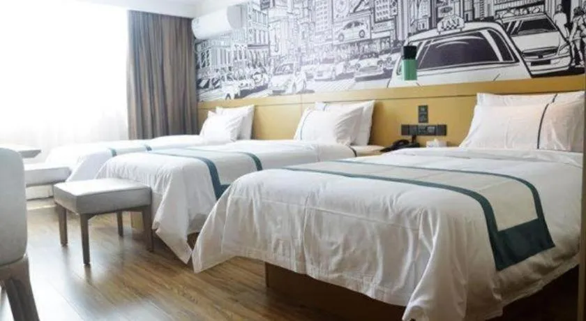 Bed in City Comfort Inn Hotel Guilin Hongling Road