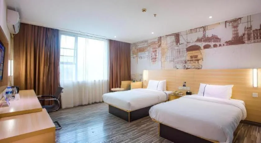 Bed in City Comfort Inn Hotel Guilin Hongling Road