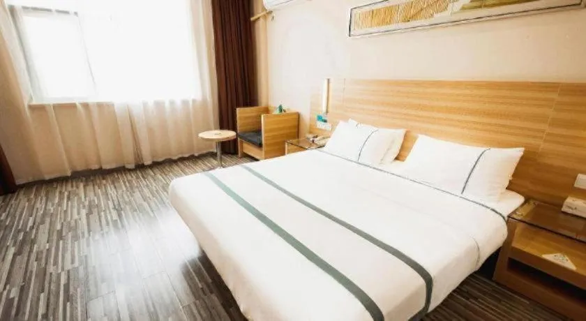 Bed in City Comfort Inn Huanggang Macheng City Macheng Square