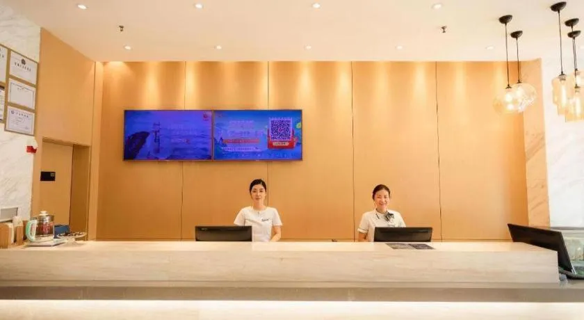 City Comfort Inn Huanggang Macheng City Macheng Square