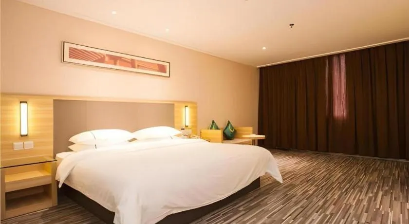 Bed in City Comfort Inn Zhanjiang Seaside Park Guanhai Corridor