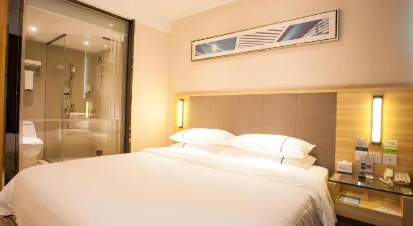 Bed in City Comfort Inn Zhanjiang Seaside Park Guanhai Corridor