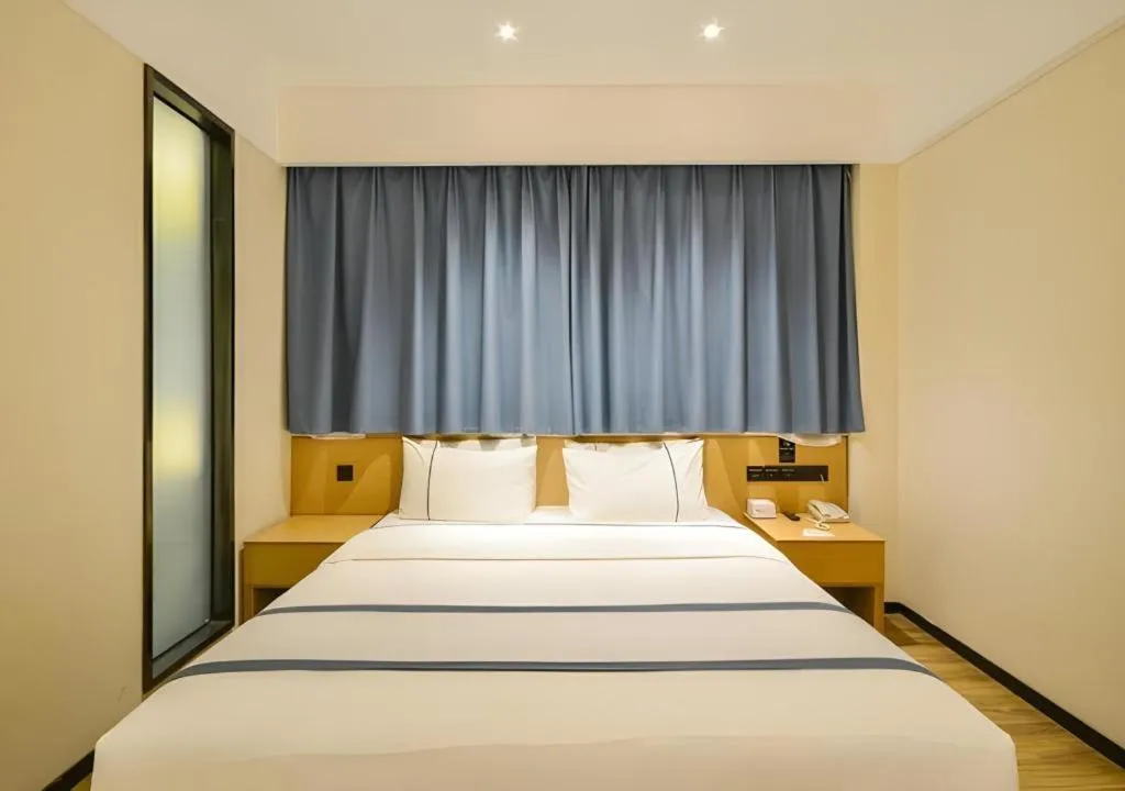 Bed in City Comfort Inn Suizhou Railway Station