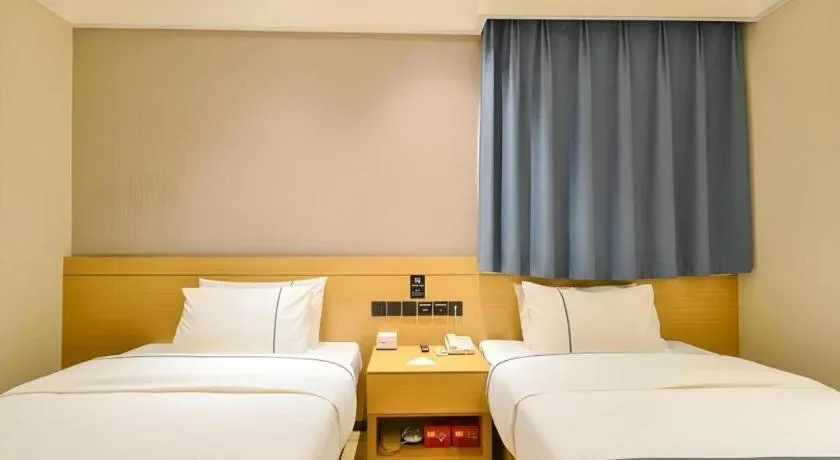 Bed in City Comfort Inn Suizhou Railway Station