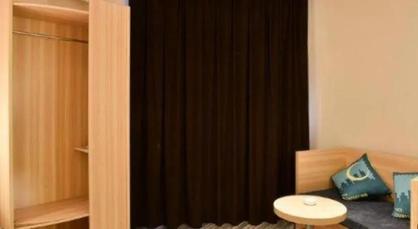 City Comfort Inn Xianning Chongyang Taoxi Avenue