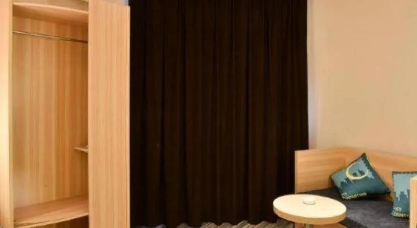 City Comfort Inn Xianning Chongyang Taoxi Avenue