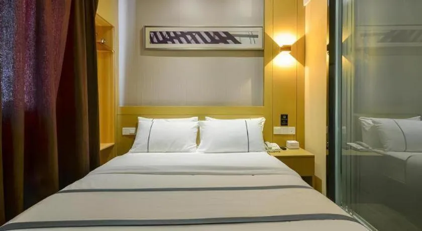 Bed in City Comfort Inn Jingzhou Jianli Jiangcheng Road