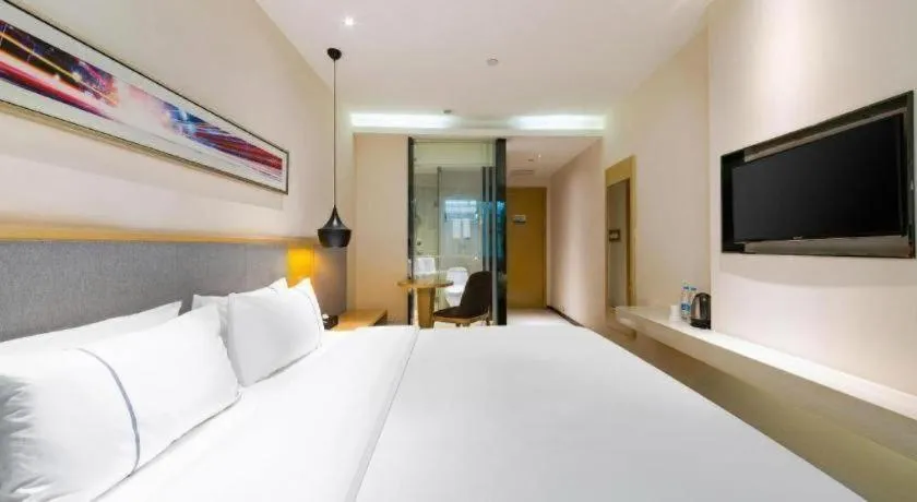 Bed in City Comfort Inn Wuhan International Square Union Medical College Hospital