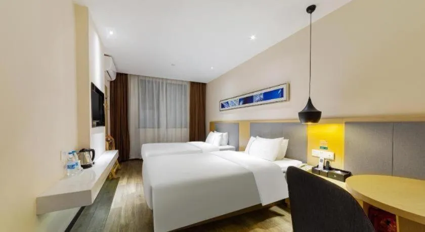 Bed in City Comfort Inn Wuhan International Square Union Medical College Hospital