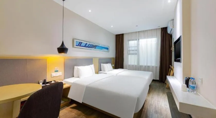 Bed in City Comfort Inn Wuhan International Square Union Medical College Hospital