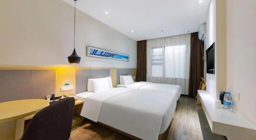 Bed in City Comfort Inn Wuhan International Square Union Medical College Hospital