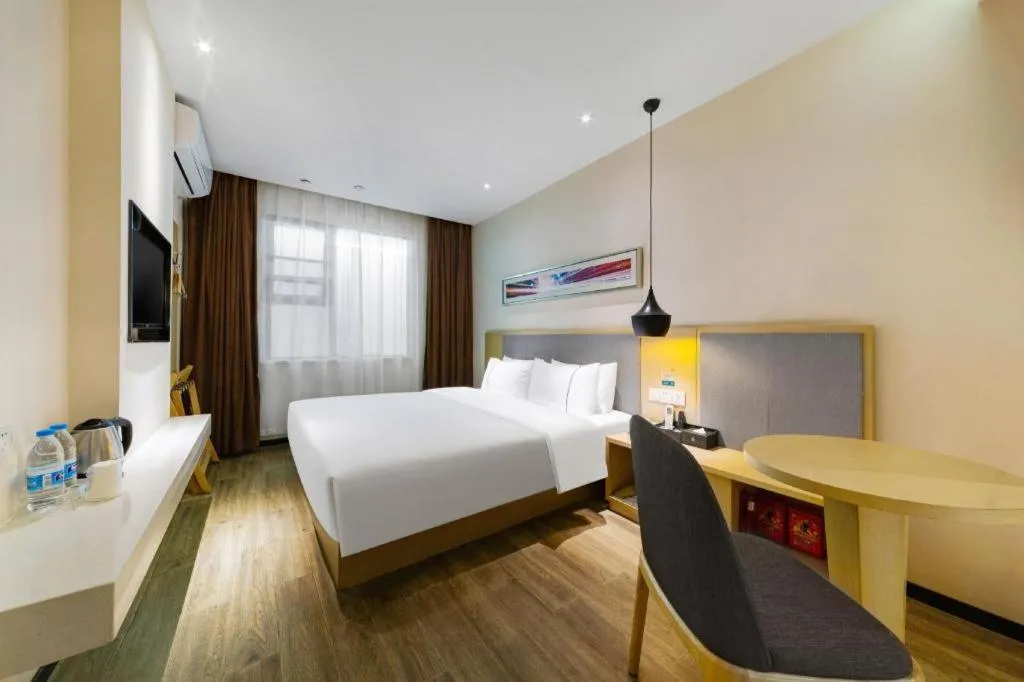 Bed in City Comfort Inn Wuhan International Square Union Medical College Hospital