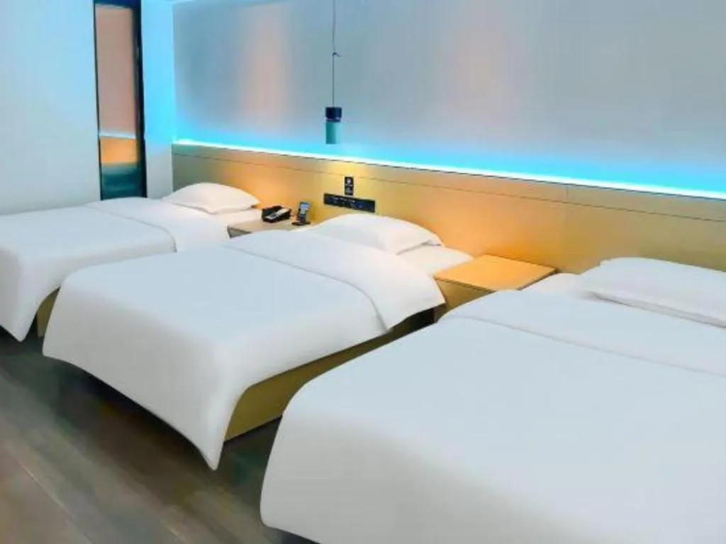 Bed in City Comfort Inn Jinan Railway Station Daming Lake