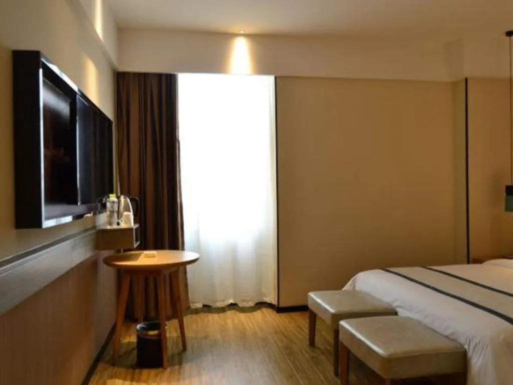 Bed in City Comfort Inn Jinan Railway Station Daming Lake