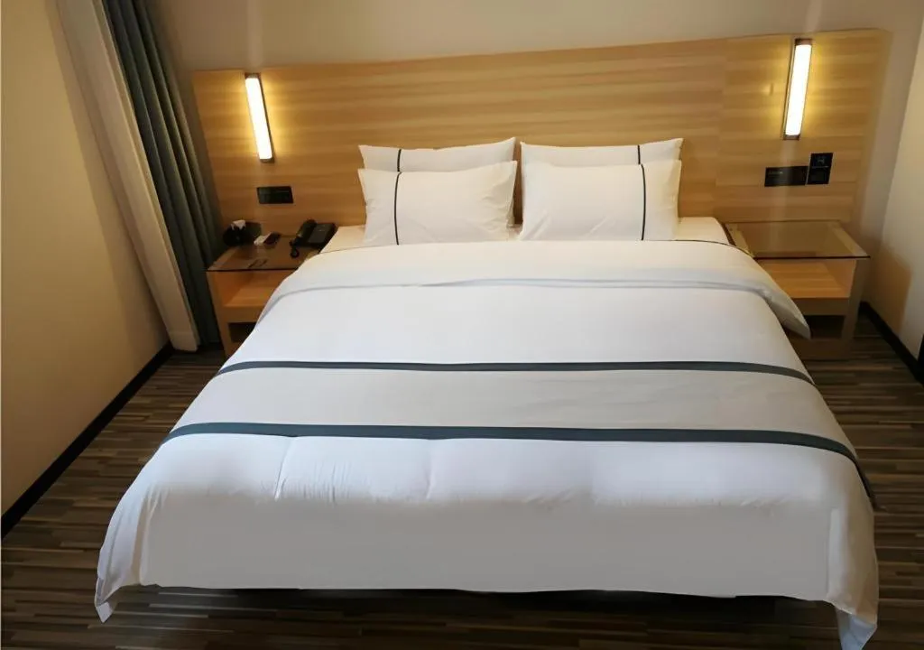 Bed in City Comfort Inn Huangshi Bei Station