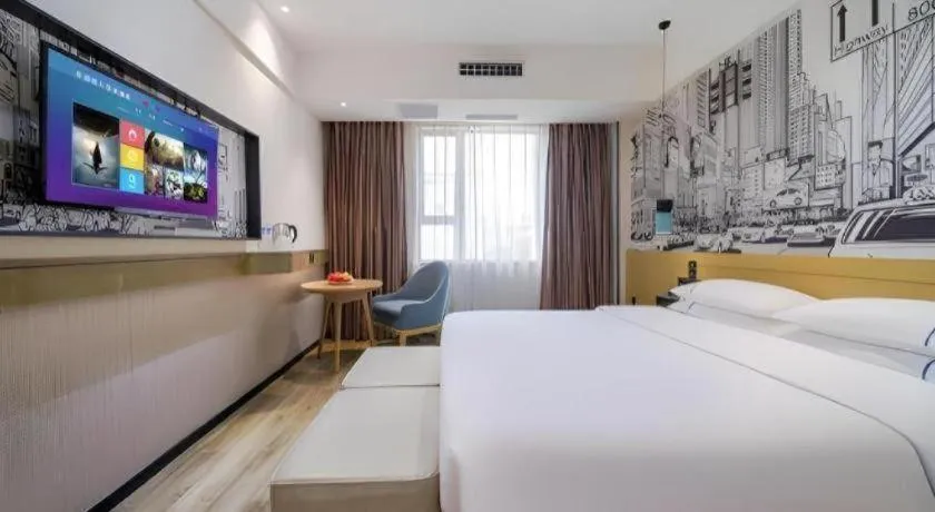 Bed in City Comfort Inn Chongqing Jiangbei International Airport