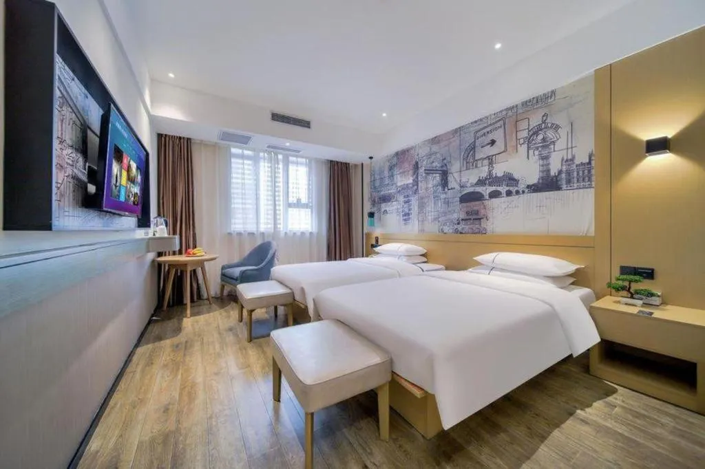 Bed in City Comfort Inn Chongqing Jiangbei International Airport