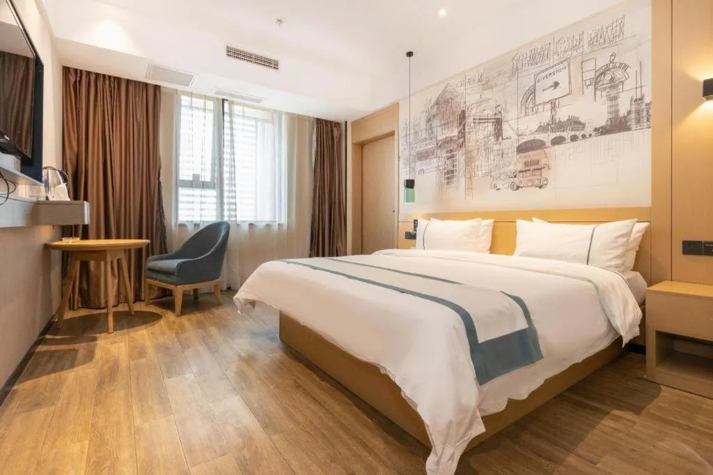 Bed in City Comfort Inn Chongqing Jiangbei International Airport