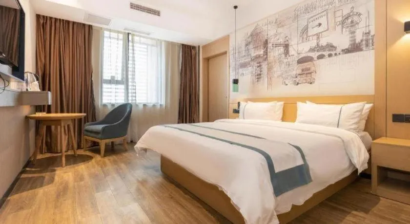 Bed in City Comfort Inn Chongqing Jiangbei International Airport