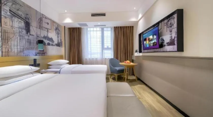 Bed in City Comfort Inn Chongqing Jiangbei International Airport