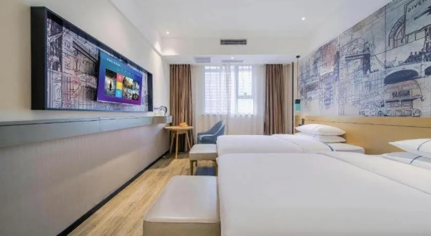 Bed in City Comfort Inn Chongqing Jiangbei International Airport