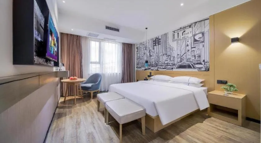 Bed in City Comfort Inn Chongqing Jiangbei International Airport