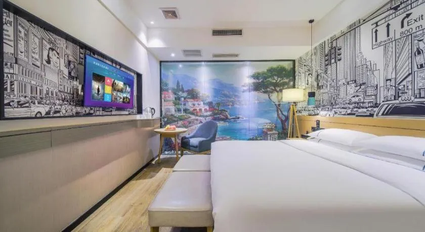 Bed in City Comfort Inn Chongqing Jiangbei International Airport