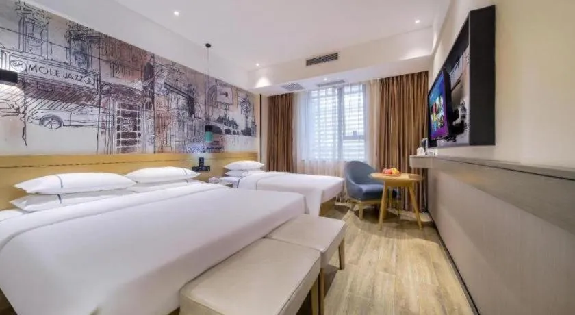 Bed in City Comfort Inn Chongqing Jiangbei International Airport