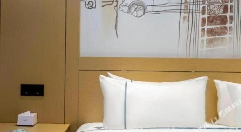 Bed in City Comfort Inn Yulin Youth Square 1st People's Hospital