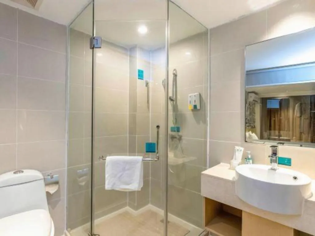 City Comfort Inn Yulin Youth Square 1st People's Hospital