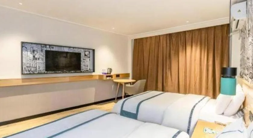 Bed in City Comfort Inn Yulin Youth Square 1st People's Hospital