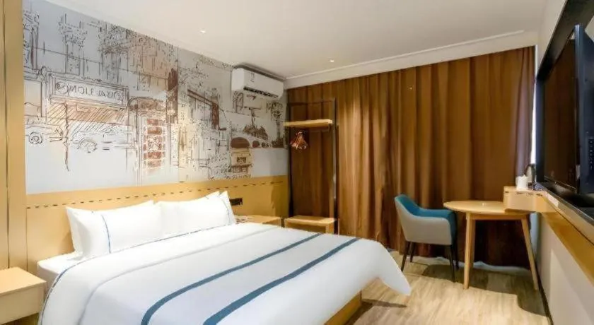 Bed in City Comfort Inn Yulin Youth Square 1st People's Hospital